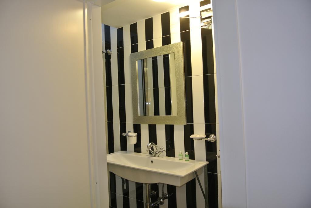 Apartamento Pantheon Domus Valentino Roma Exterior foto